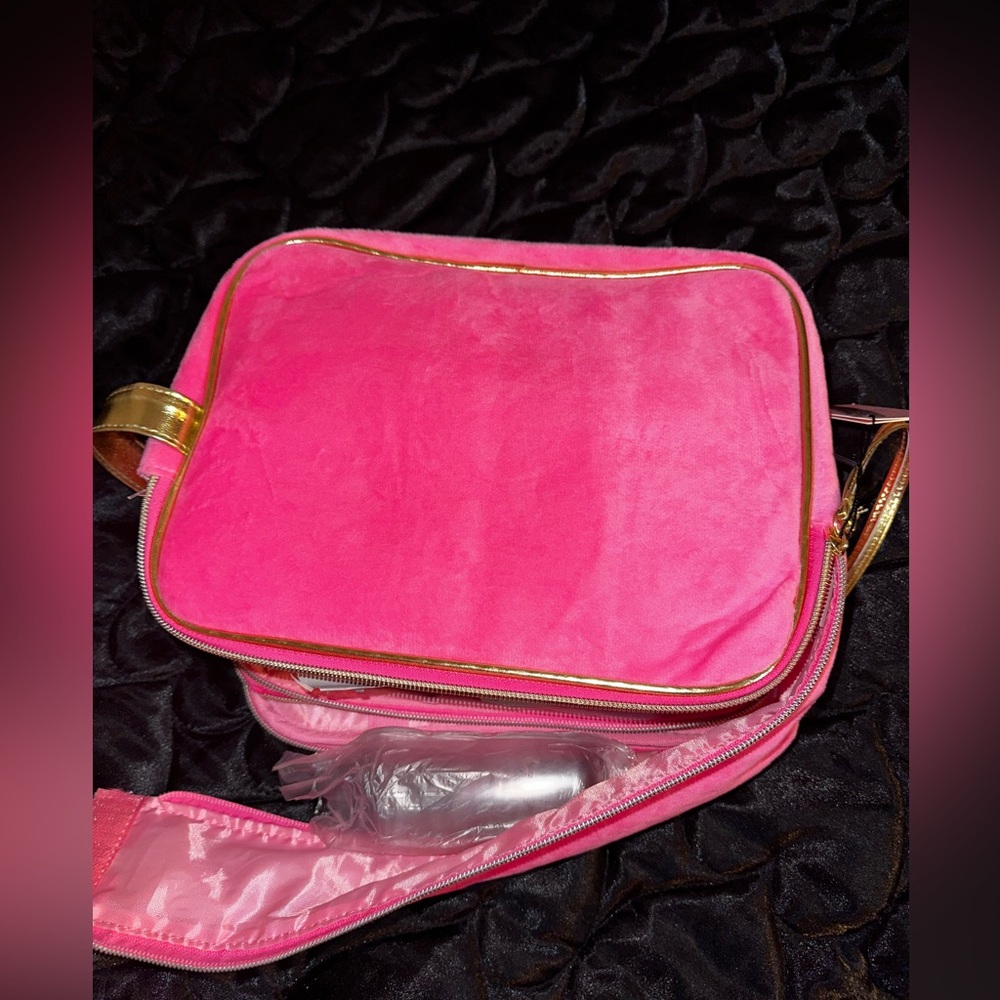 Juicy Couture pink heritage makeup/toiletry travel bag - Picture 4 of 5
